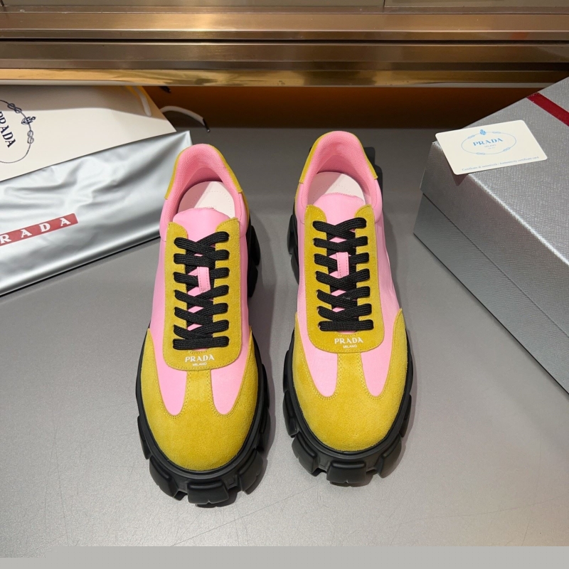 Pra*a casual shoes